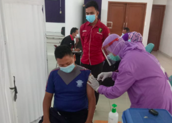 Sukseskan Program Vaksinasi Nasional Anggota Polresta Tangerang Di Vaksin Serentak