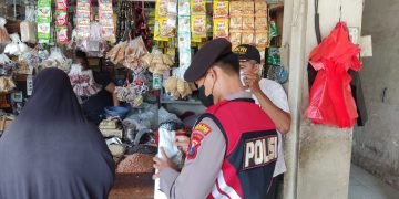 Tingkatkan Kehadiran Polisi Ditengah Masyarakat, Sat Samapta Polres Bondowoso Laksanakan Patroli Bersepeda