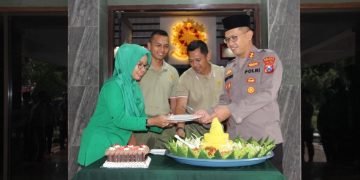 Kapolres Bondowoso Beri Kejutan Kepada Yonif Raider 514/SY Kostrad