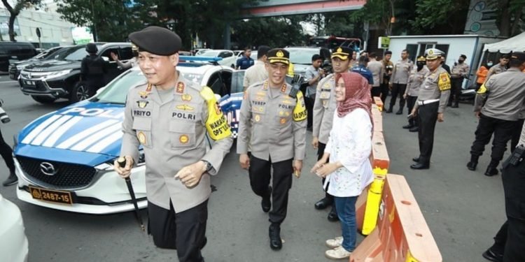 Kakor Sabhara Baharkam Polri Cek Kesiapan Pos Pengaman Polrestabes Surabaya
