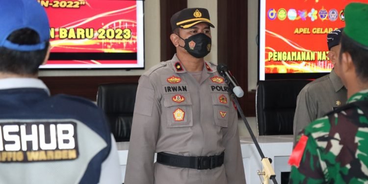 Wakapolres Tanah Laut Pimpin Apel Gelar Pasukan Operasi Lilin Intan 2022