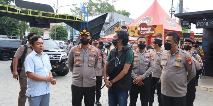 Kapolres Metro Tangerang Kota Kunjungi dan Cek Pertandingan Kejuaraan Basket Pelajar Honda DBL 2022