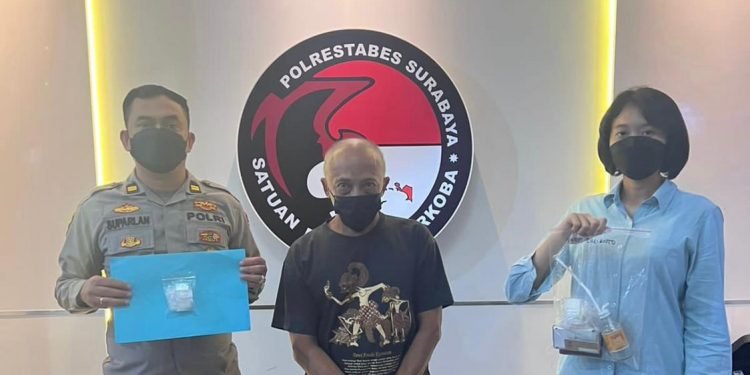 Satresnarkoba Polrestabes Surabaya Ringkus Seorang Kakek Pengedar Sabu