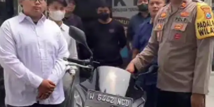 Mahasiswa Kehilangan Motor, Polsek Gunung Anyar Surabaya Berhasil Temukan