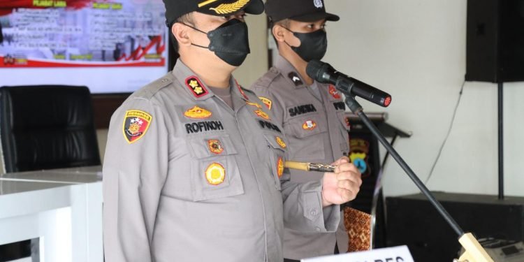 Kapolres Tanah Laut Pimpin Sertijab Kasat Dan Kapolsek