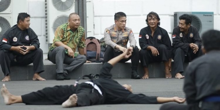 Latihan Bersama Pendekar Wani Jogo Suroboyo, Ini Kata Kapolrestabes Surabaya