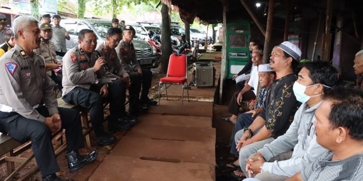 Polres Tanah Laut Kembali Gelar Jumat Curhat Sebagai Sarana Jaga Kamtibmas Dan Silturohmi