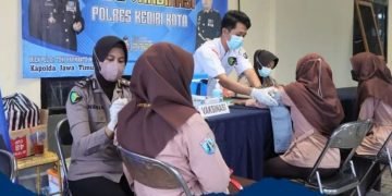Polres Kediri Kota Polda Jatim Gelar Vaksinasi Dan Pengobatan Gratis