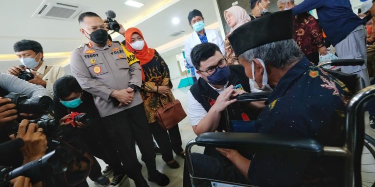 Kapolres Kediri Kota Hadiri Kegiatan Operasi Katarak Gratis Pemkab Kediri