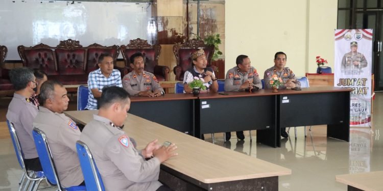 Polres Tanah Laut Laksanakan Silaturrohmi Dengan Pegawa Kantor Kecamatan Pelaihari
