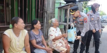 Door To Door, Polres Kediri Kota Salurkan Bantuan Sembako Untuk Warga Masyarakat