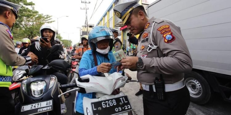 Satlantas Polrestabes Surabaya Kembali Gelar Stasioner Cegah Tindak Pidana Kriminal