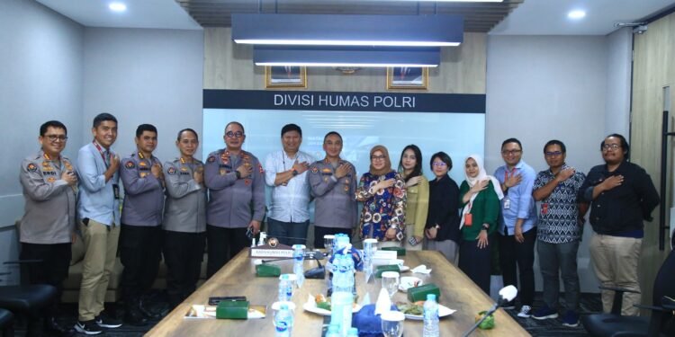 Bahas Program Hari Bhayangkara ke 77, Divisi Humas Polri Gelar Audiensi dengan Media