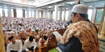 Kapolres Kediri Kota Salat Idul Adha dan Sembelih Hewan Kurban di Ponpes Al Mahrusiyah III Lirboyo