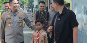 Kombes Pol Buher Sambangi Teman Kecilnya yang Lahir 1 Juli Bertepatan Hari Bhayangkara