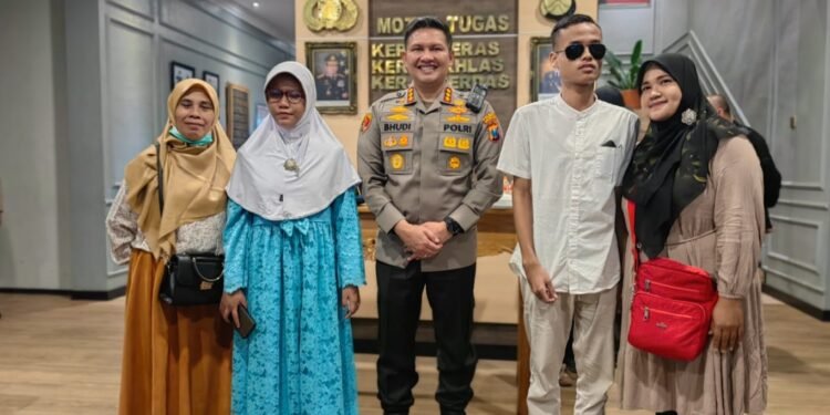 Polresta Malang Kota Bantu Penyandang Disabilitas Untuk Ikut Berkurban Pada Idul Adha 1444