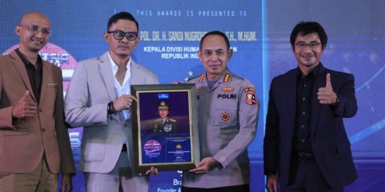 Polri Raih Penghargaan Prestisius dalam 4th Indonesia Public Relations Summit 2023