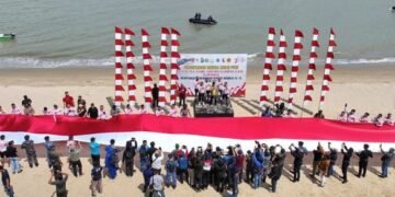 Sambut Ulang Tahun Republik Indonesia Ke 78 Kabupaten Tanah Laut Bentangkan Merah Putih Raksasa