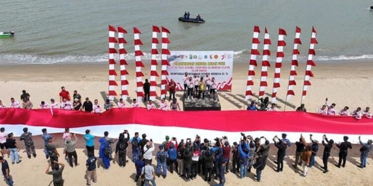 Sambut Ulang Tahun Republik Indonesia Ke 78 Kabupaten Tanah Laut Bentangkan Merah Putih Raksasa