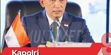 Kapolri Ungkap AMMTC Hasilkan Deklarasi Kerja Sama Berantas Kejahatan Lintas Negara Kapolri Jenderal Polisi. Drs. Listyo Sigit Prabowo, M.Si., mengungkap hasil pertemuan ASEAN Ministerial Meeting On Transnational Crime (AMMTC) ke-17 di Labuan Bajo, Nusa Tenggara Timur (NTT), Selasa (22/8). Kapolri menuturkan bahwa sidang yang dilaksanakan mulai 21 hingga 22 Agustus 2023 ini telah menghasilkan 16 dokumen, empat di antaranya adalah deklarasi yang menggambarkan tekad bersama untuk membasmi ancaman kejahatan lintas negara. “Saya infokan di dalam kegiatan AMMTC ke-17 saat ini kita menghasilkan 16 dokumen berupa 4 deklarasi, di mana 3 merupakan inisiatif dari Indonesia dan 1 merupakan inisiatif dari Kamboja, 1 program kerja terkait penyelundupan manusia dan 5 pernyataan bersama dan 6 pedoman teknis,” ujar Kapolri.
