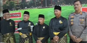 Lembaga Adat Melayu Kepri Minta Semua Pihak Tahan Diri & Jangan Memprovokasi ! Beri Kesempatan Kedua Pihak Bermusyawarah secara Damai soal Rempang