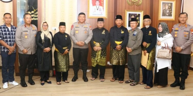 Lembaga Adat Melayu dan Polda Kepri Sepakat Jaga Keamanan di Rempang, Ajak Warga Utamakan Dialog