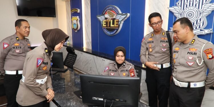 Tim Pembina Samsat Provinsi Papua Hadir di Kantor Ditlantas Polda Sulsel dan Samsat Makassar, ada apa?