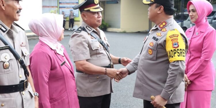 Kapolres Tanah Laut Pimpin Lansung Upacara Sertijab Beberapa Perwira