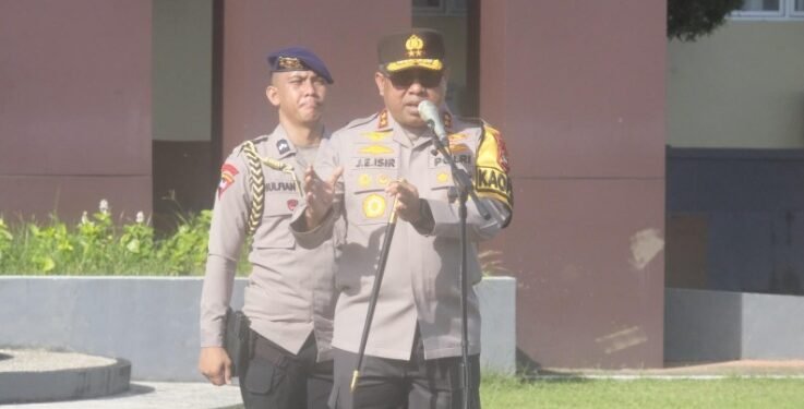 Kapolda Papua Barat Pimpin Apel Perdana, Ingatkan Kesiapan Pengamanan Pemilu 2024