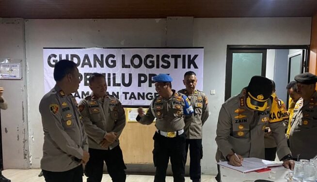 Pastikan Kelancaran Pemilu, Kapolres Metro Tangerang Kota Cek Gudang Logistik