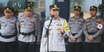 Irjen Sandi Nugroho Berikan Beasiswa untuk Enam Anggota Terbaik Divisi Humas Polri