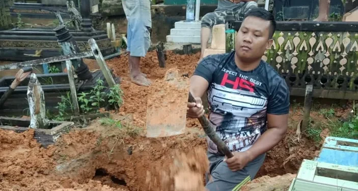 Bripka Joko Hadi Aprianto, Polisi Penggali Kubur Dapat Apresiasi dari Kapolri