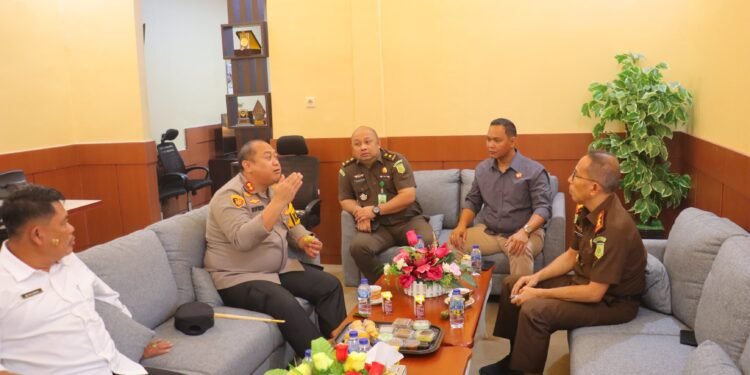 Jumat Curhat, Kapolresta Bulungan dan PJU Polresta Bulungan Kunjungi Kejaksaan Negeri Bulungan