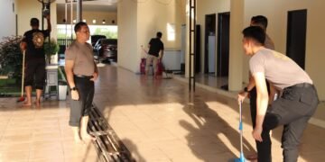 Kapolda Kaltara Bersama Personel Spripim Melaksanakan Kerja Bakti Bersama, Ciptakan Kebersamaan