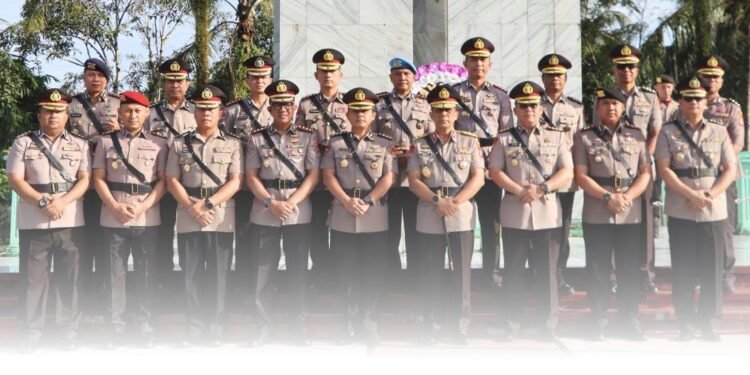 Ziarah ke Taman Makam Pahlawan, Personel Polresta Bulungan Hormati Jasa Para Pahlawan di Hari Bhayangkara ke-79
