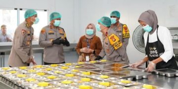 Kapolda Metro Jaya Tinjau Dapur SPPG Cengkareng, 3.800 Anak Dapat Makan Bergizi
