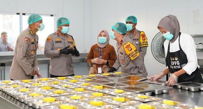 Kapolda Metro Jaya Tinjau Dapur SPPG Cengkareng, 3.800 Anak Dapat Makan Bergizi