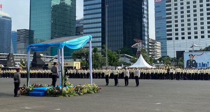 Kapolda Metro Beri Penghargaan ke 4 Satpam, Ada yang Lawan Rampok Bersenpi